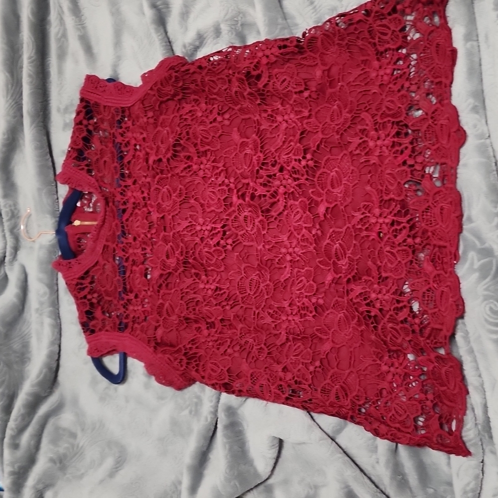 Burgundy crochet sleeveless top